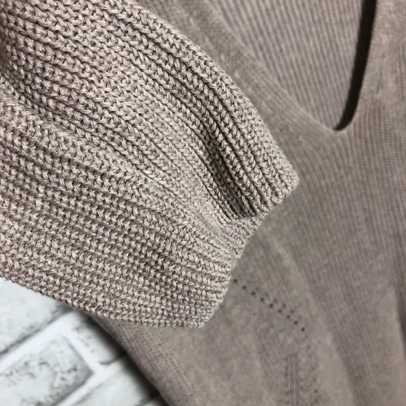 EXPRESS Beige 3/4 Sleeve Knit Sweater Size S/p - Picture 3 of 7